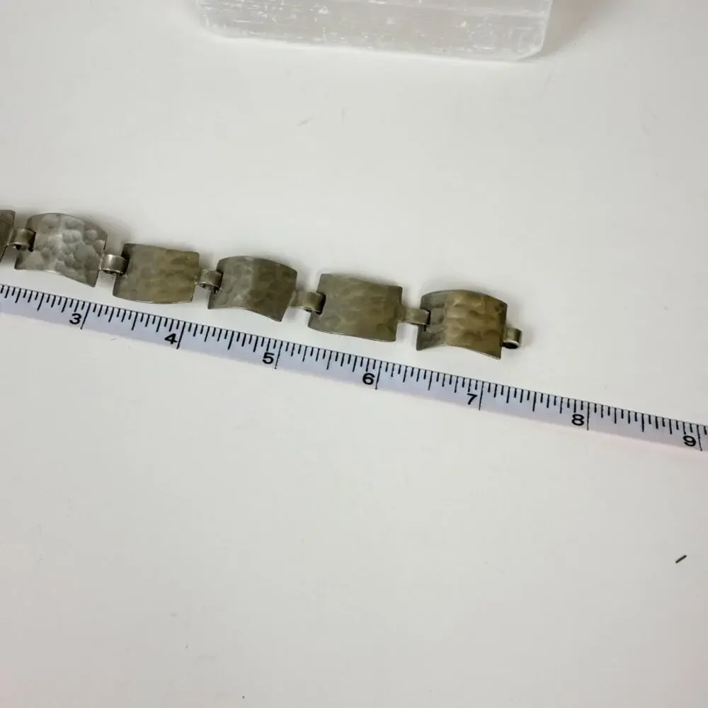 Silvery Lightweight Bracelet - Picture 7 of 10